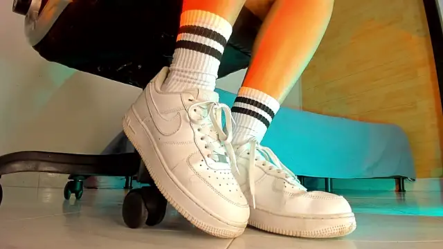 Snapshot of charlotte__grey chatting on November 2025 11:49:01 AM charlotte grey online show from November 2025 11:49:01 AM