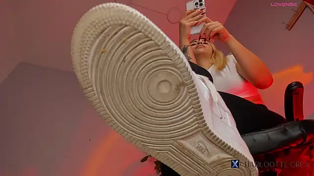 charlotte  grey online show from April 2026 08:13:02 PM