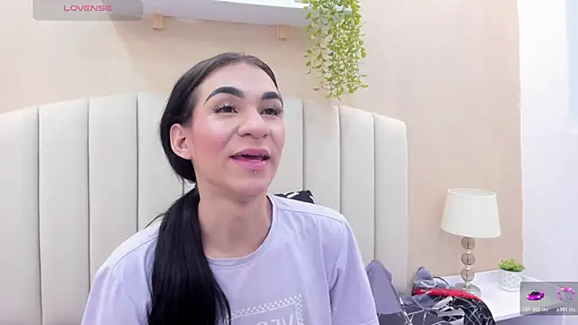 Mia thompson 19 online show from February 2026 08:12:01 PM