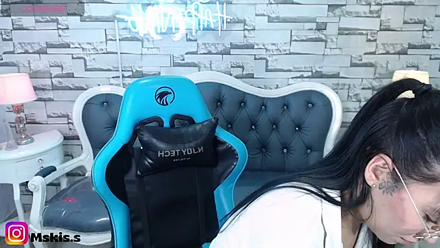 marilin a online show from January 2025 10:08:02 PM