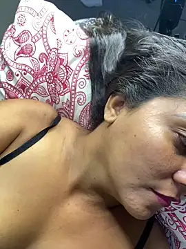 Snapshot of mayemarc chatting on January 2025 03:11:02 AM mayemarc online show from January 2025 03:11:02 AM