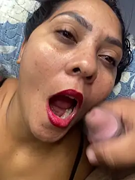 Snapshot of mayemarc chatting on December 2025 07:10:01 PM mayemarc online show from December 2025 07:10:01 PM