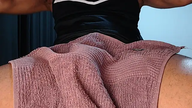 Snapshot of guinho_sp chatting on January 2025 04:02:01 AM guinho sp online show from January 2025 04:02:01 AM