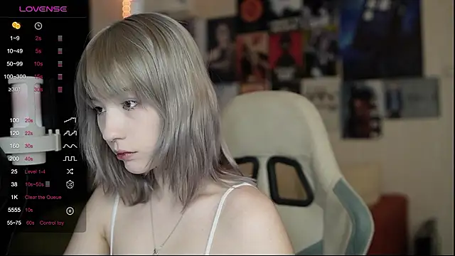 Snapshot of Traharaa chatting on February 2026 10:55:01 AM Traharaa online show from February 2026 10:55:01 AM