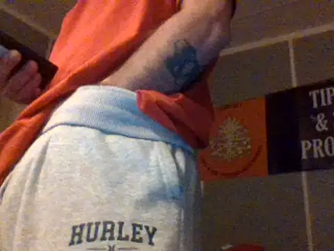 Snapshot of Tipski chatting on January 2025 09:57:01 AM Tipski online show from January 2025 09:57:01 AM