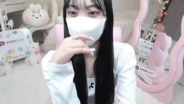 Snapshot of momo_room chatting on March 2025 10:57:01 AM momo room online show from March 2025 10:57:01 AM