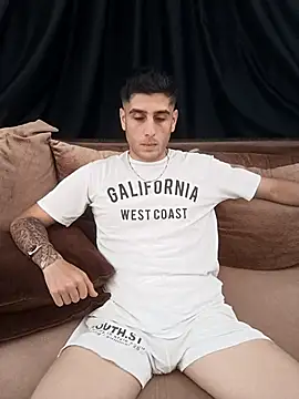 arenn1997 online show from October 2025 12:27:01 PM