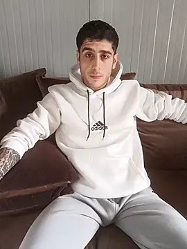 arenn1997 online show from February 2026 12:20:01 PM