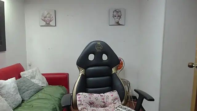 enderlis online show from April 2026 11:19:01 AM