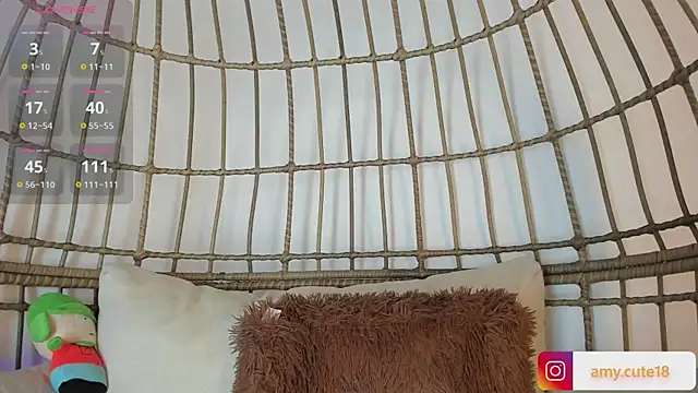 Snapshot of Amy-Skinny chatting on December 2024 04:22:02 AM Amy-Skinny online show from December 2024 04:22:02 AM