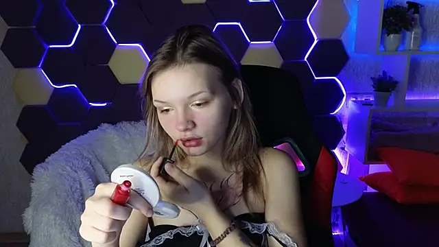 LitaBrom online show from December 2024 01:07:01 AM