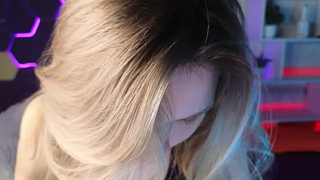 LitaBrom online show from January 2025 01:08:01 AM