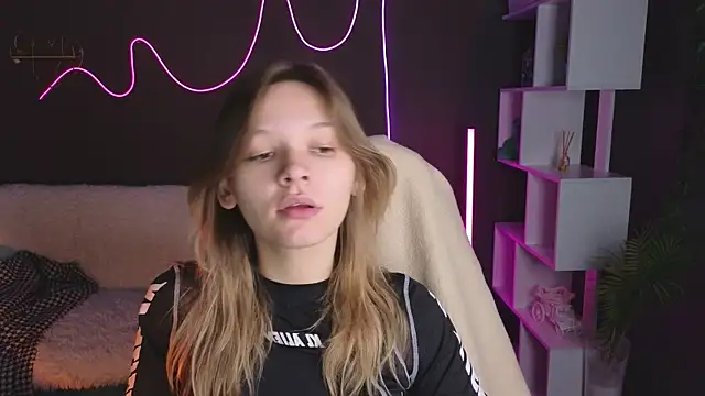 LitaBrom online show from October 2025 08:13:01 AM