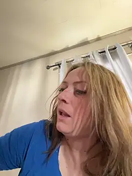 lezbean24 online show from February 2026 04:55:02 PM