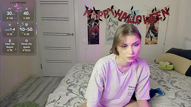 JorRoger online show from October 2025 09:30:01 PM