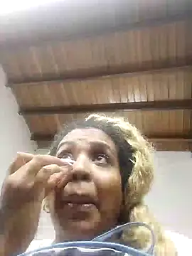 ELLA KELLY online show from November 2025 11:23:02 AM