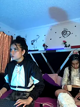 Snapshot of 1lovelygirls chatting on October 2025 12:28:02 PM 1lovelygirls online show from October 2025 12:28:02 PM