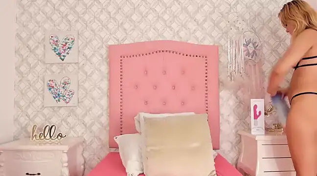 Sara  Williams online show from January 2025 03:39:02 AM