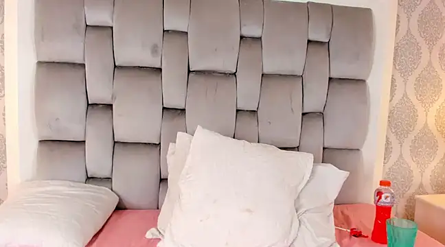 Sara  Williams online show from February 2025 06:56:02 AM