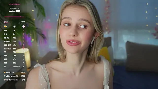 Snapshot of Fluffy-Angel chatting on January 2025 10:55:02 AM Fluffy-Angel online show from January 2025 10:55:02 AM