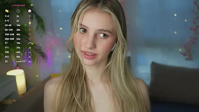 Snapshot of Fluffy-Angel chatting on January 2025 08:29:02 AM Fluffy-Angel online show from January 2025 08:29:02 AM