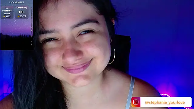 Stephania 18 online show from September 2025 07:15:02 PM
