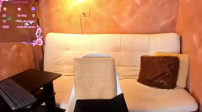 Atenea Makri online show from December 2024 05:12:01 PM