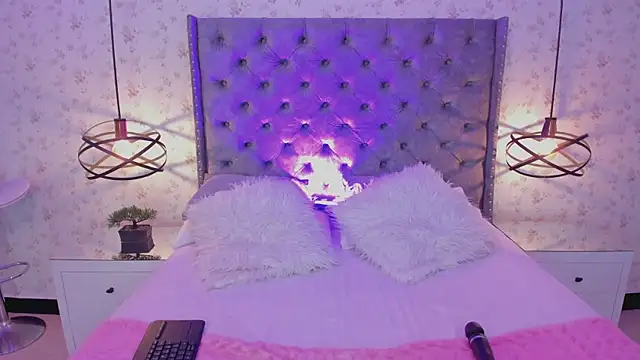 MiaWinx online show from January 2025 10:15:02 PM