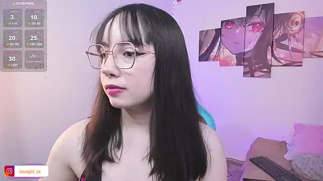 Snapshot of Julieta_cott chatting on July 2026 10:48:01 PM Julieta cott online show from July 2026 10:48:01 PM