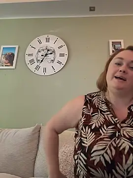 Curvyloveandhim online show from July 2026 12:42:02 PM