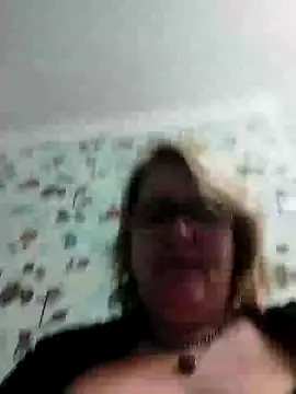 Snapshot of Forest-Lady chatting on February 2025 08:31:01 PM Forest-Lady online show from February 2025 08:31:01 PM