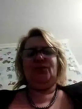 Snapshot of Forest-Lady chatting on February 2025 08:18:01 PM Forest-Lady online show from February 2025 08:18:01 PM