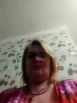 Snapshot of Forest-Lady chatting on February 2025 06:43:02 PM Forest-Lady online show from February 2025 06:43:02 PM