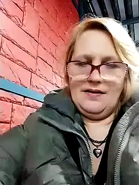 Snapshot of Forest-Lady chatting on February 2025 06:19:01 PM Forest-Lady online show from February 2025 06:19:01 PM