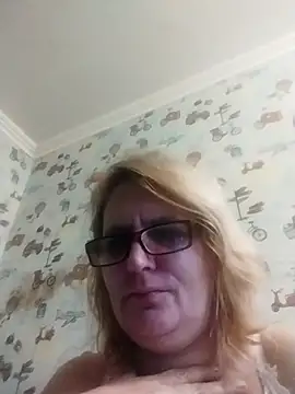 Snapshot of Forest-Lady chatting on October 2025 09:26:02 AM Forest-Lady online show from October 2025 09:26:02 AM