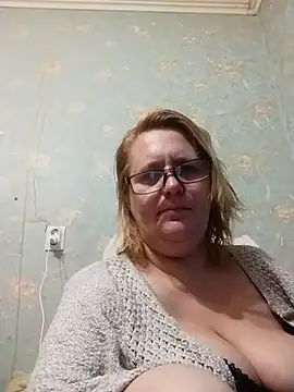 Snapshot of Forest-Lady chatting on November 2025 11:45:01 AM Forest-Lady online show from November 2025 11:45:01 AM