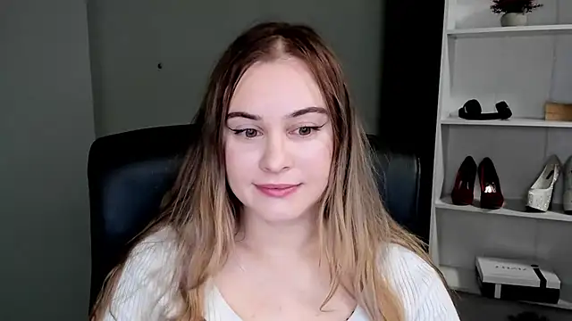 kitty valeria online show from February 2026 09:57:02 PM