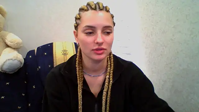lady olivia  online show from October 2025 02:15:01 PM