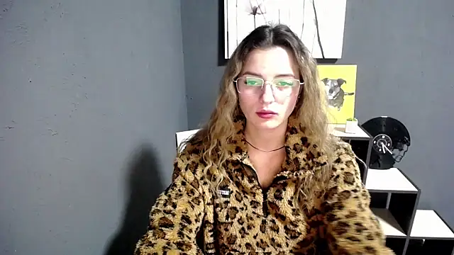 lady olivia  online show from October 2025 05:14:02 PM