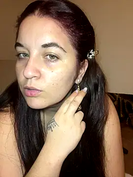 Snapshot of yzabell18 chatting on December 2025 10:18:02 PM yzabell18 online show from December 2025 10:18:02 PM