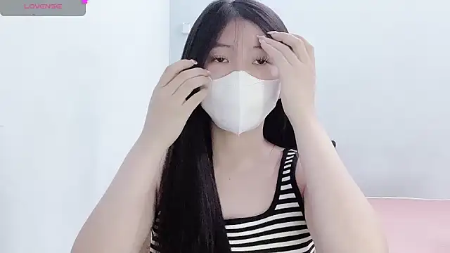 tanhxiu online show from November 2025 01:44:01 PM