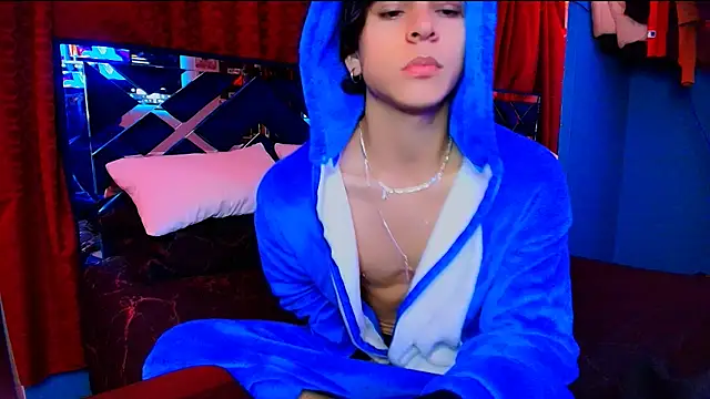 Luke Howland online show from January 2026 01:11:01 AM