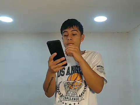 Snapshot of danielitopapuu chatting on October 2025 12:27:01 PM danielitopapuu online show from October 2025 12:27:01 PM