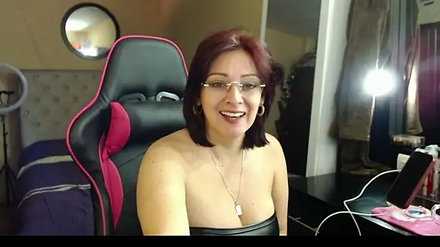 Carol Scottt online show from March 2025 05:21:01 PM