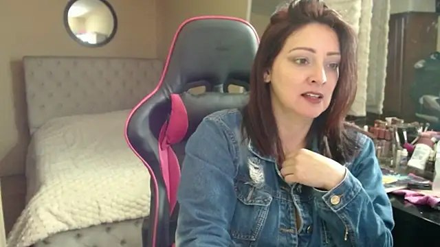 Carol Scottt online show from February 2026 08:43:01 PM