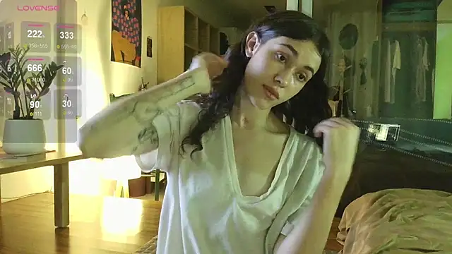 Snapshot of sadetuiningaa chatting on February 2026 04:48:01 PM sadetuiningaa online show from February 2026 04:48:01 PM