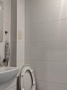 McdyllanXX online show from February 2026 12:03:01 PM