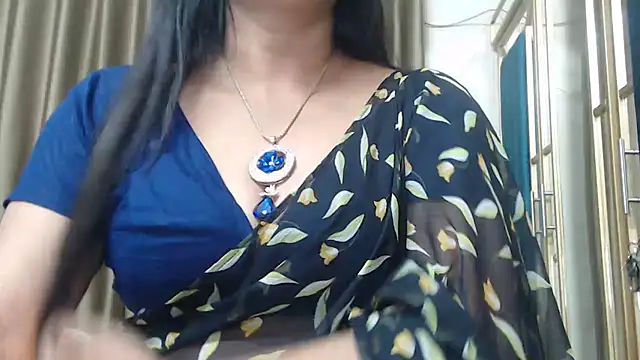 Snapshot of desi-maisa130 chatting on January 2025 03:07:01 PM desi-maisa130 online show from January 2025 03:07:01 PM