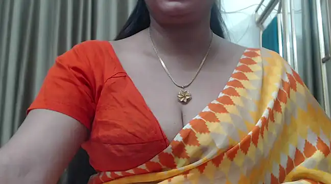Snapshot of desi-maisa130 chatting on March 2025 08:18:02 PM desi-maisa130 online show from March 2025 08:18:02 PM