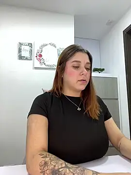 SophiaLaurens online show from March 2025 06:05:02 AM